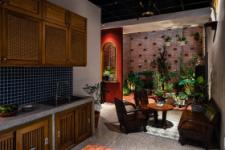 The Vietnamese couple repaired their old 4-level house into a nice place to the point that the Ameri